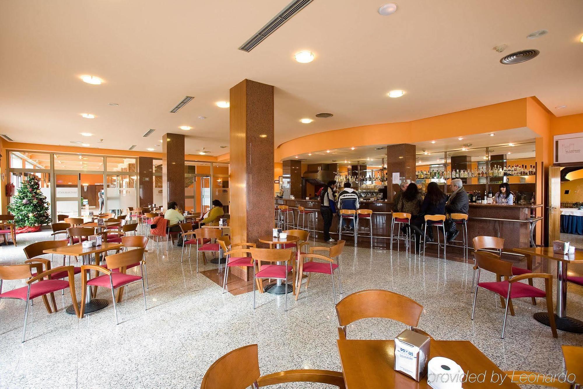Ponferrada Plaza 호텔 레스토랑 사진